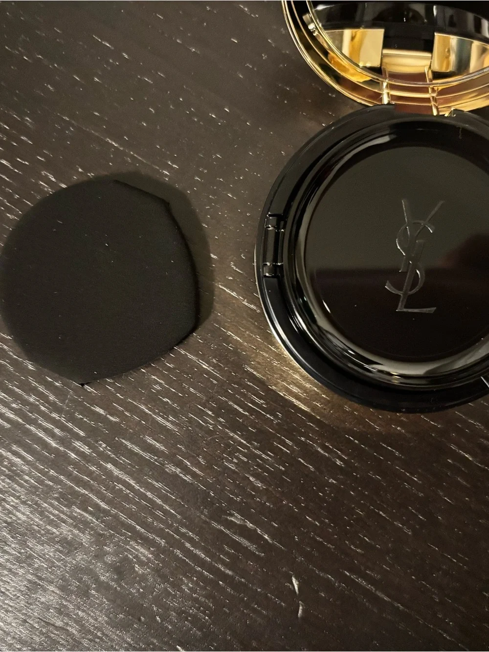 Yves Saint Laurent Skin Affair Soft Glow Cushion Foundation - Nude/Gold
